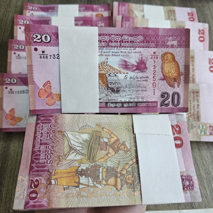 Xấp 100 tờ tiền Sri Lanka (châu Á)