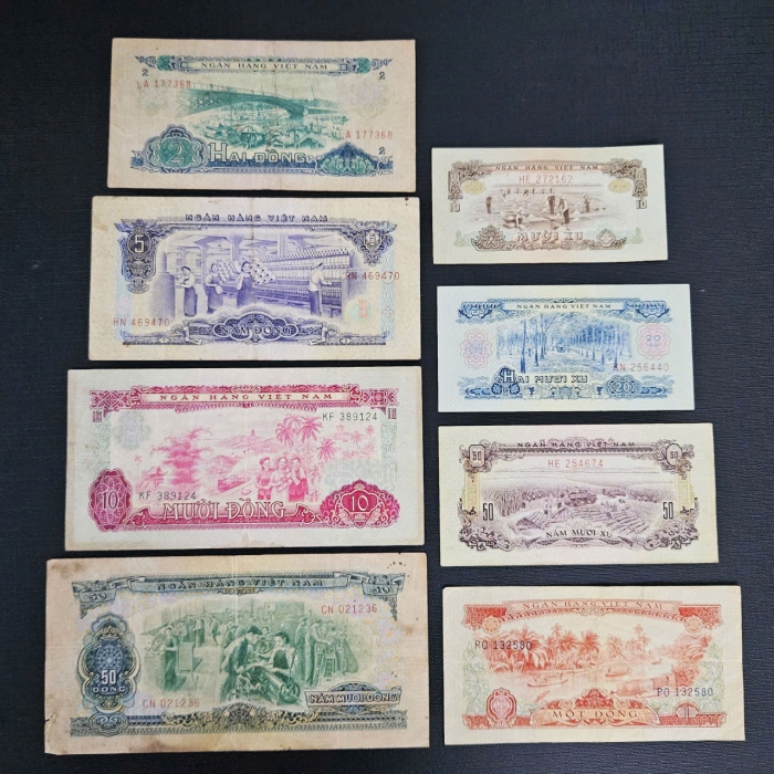 Combo 8 tờ Giải phóng Miền Nam 1966