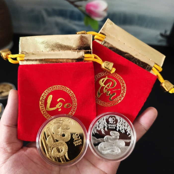 Xu Úc Hình Con Rắn Mạ Vàng, Bạc 2025